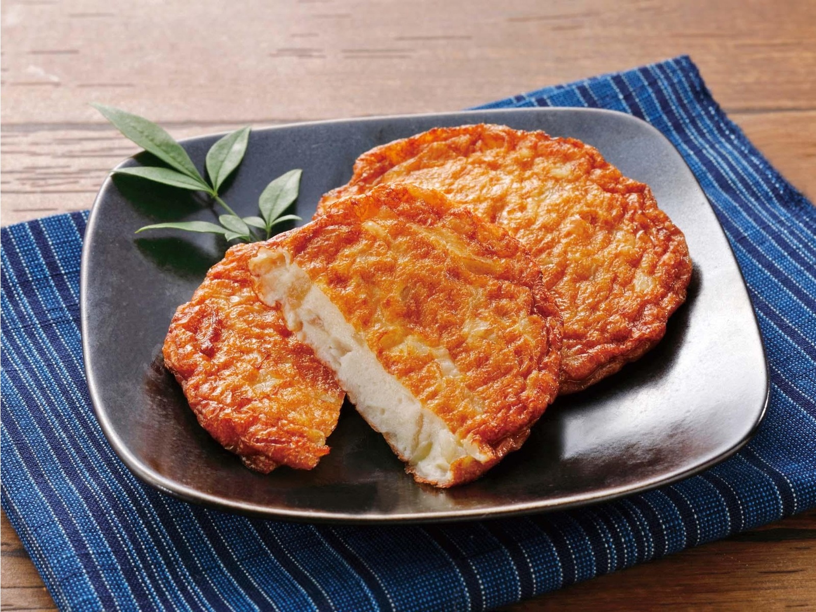 掌中の小宇宙　貝殻に蟹　達磨大師　根付　銘:光玉 00e8541a1eff6e52020590d38067ff