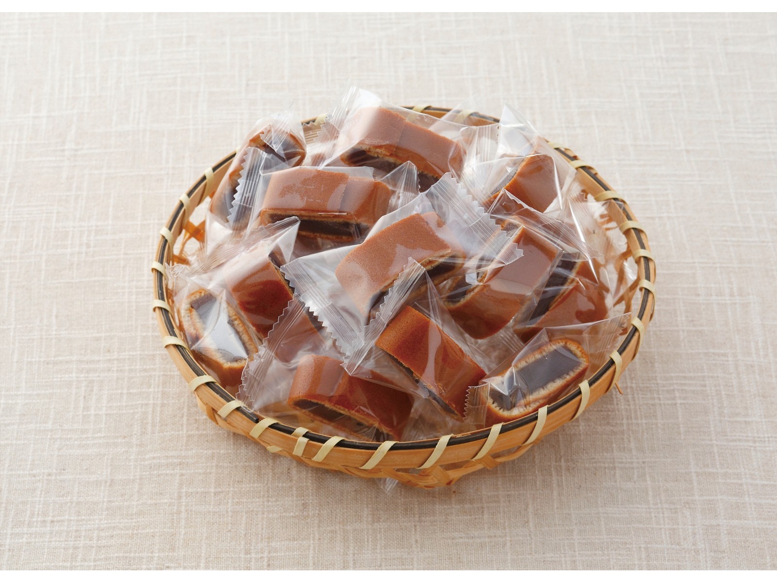 KANKANページ MAIJA blanket 130x200cm+fringes LIMITED STOCKS – LAPUAN KANKURIT