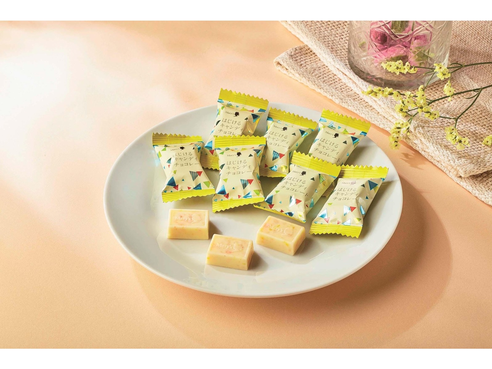 はじけるキャンディチョコレート 楽天市場】メリーチョコレートはじけるキャンディチョコレート 500g入