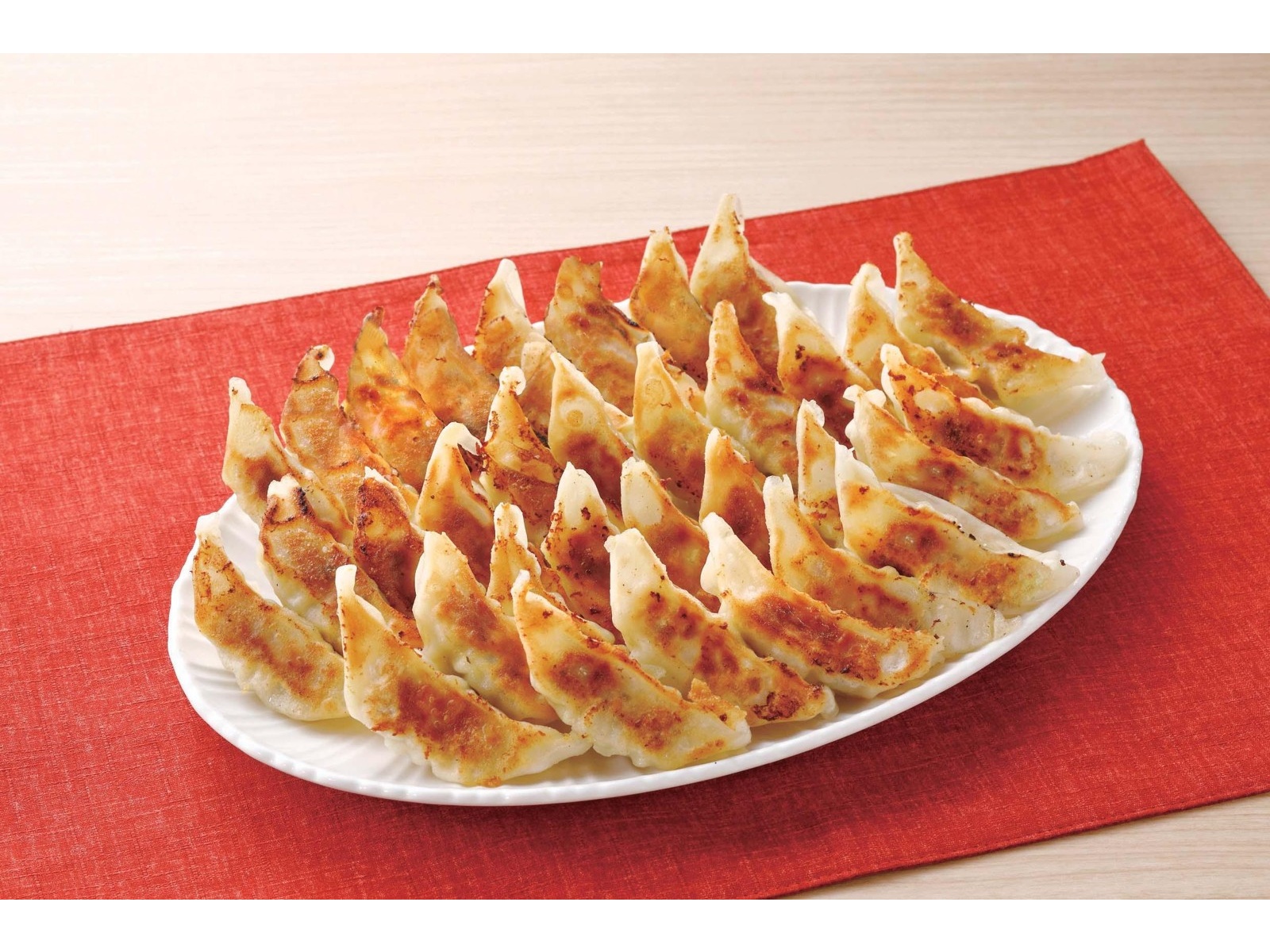 ぎょーざ Bibigo 韓国風焼き餃子（豚肉・牛肉＆野菜餡） 冷凍 28 オンス