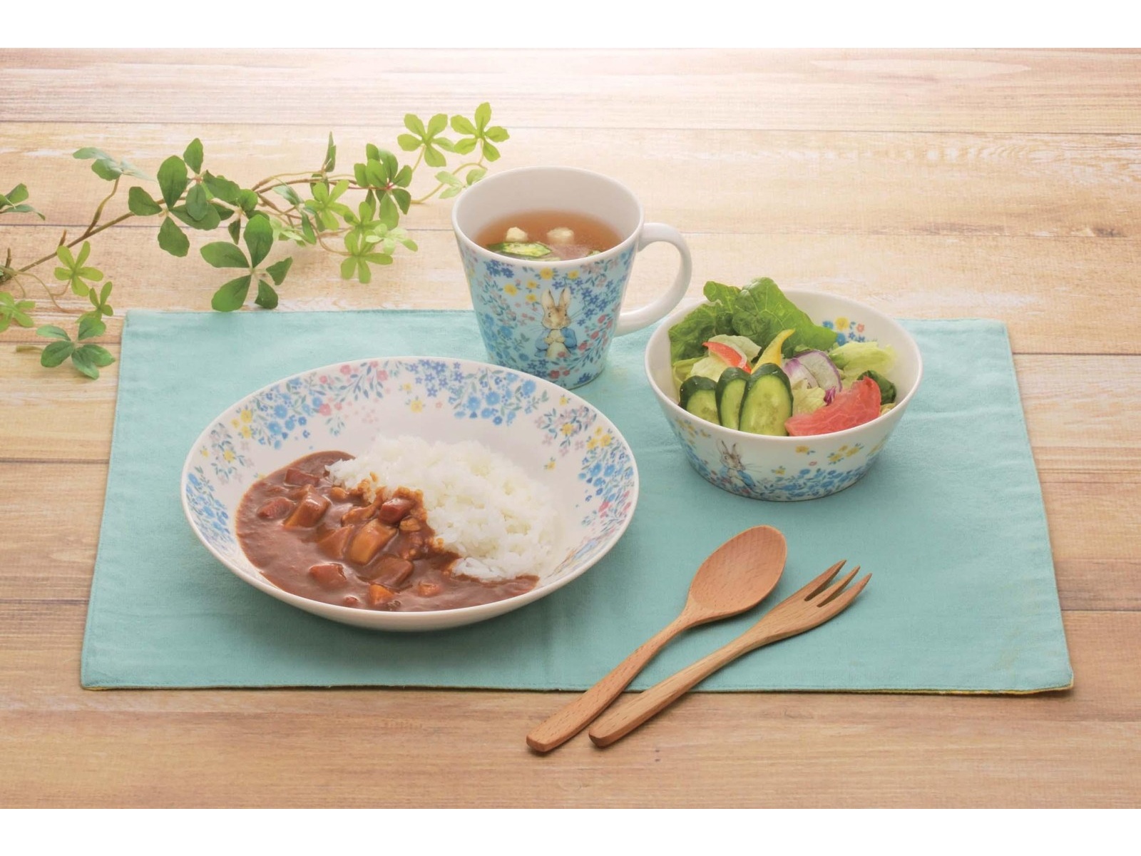 新品　未使用　ピーターラビット　陶器製　カレーパスタ皿　サラダボウル　コップ ロング】ピーターラビット カレー パスタ皿 サラダボール マグカップ