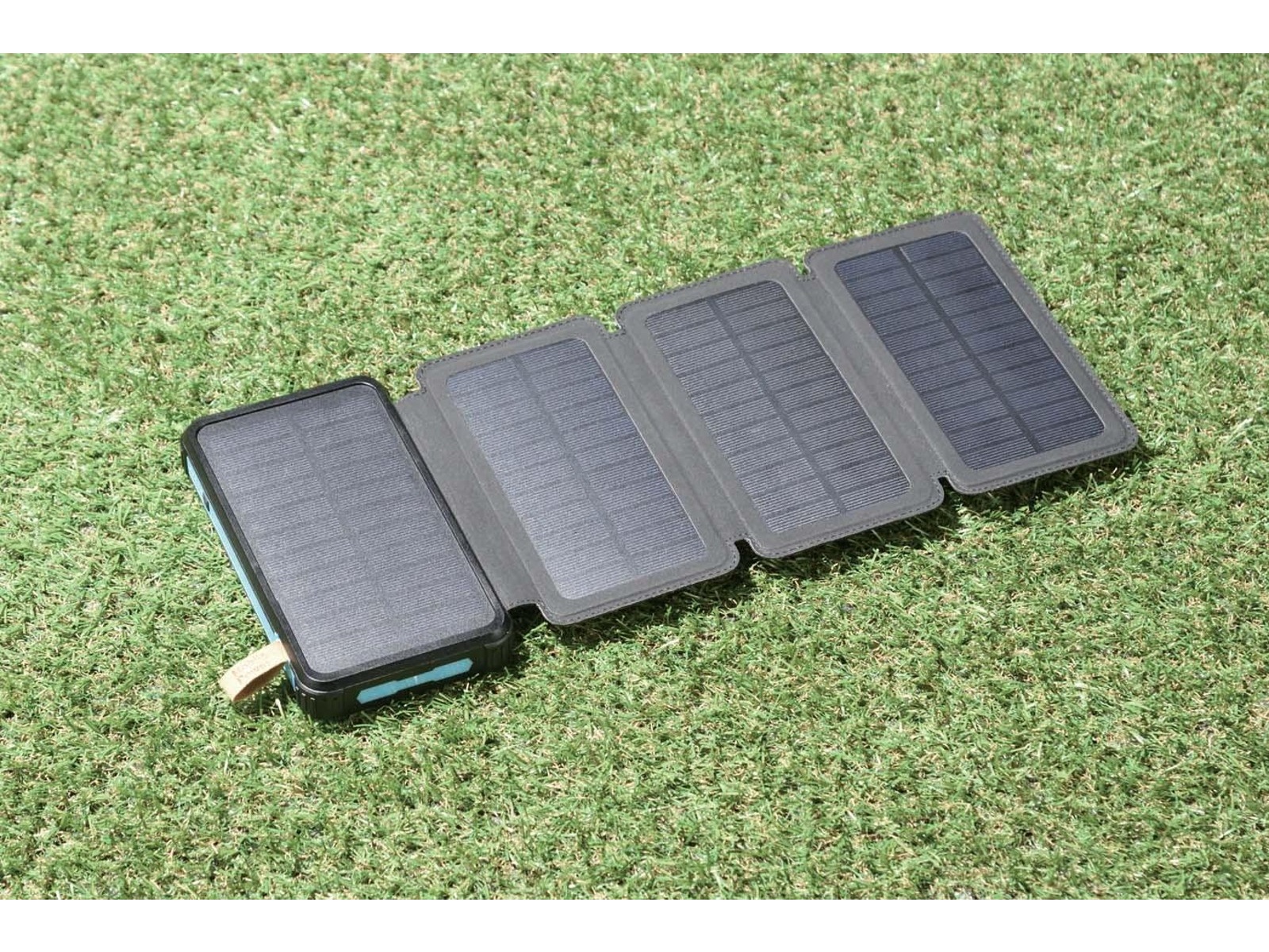 4連ソーラー＆USBパワーチャージャー 1コ| コープこうべネット