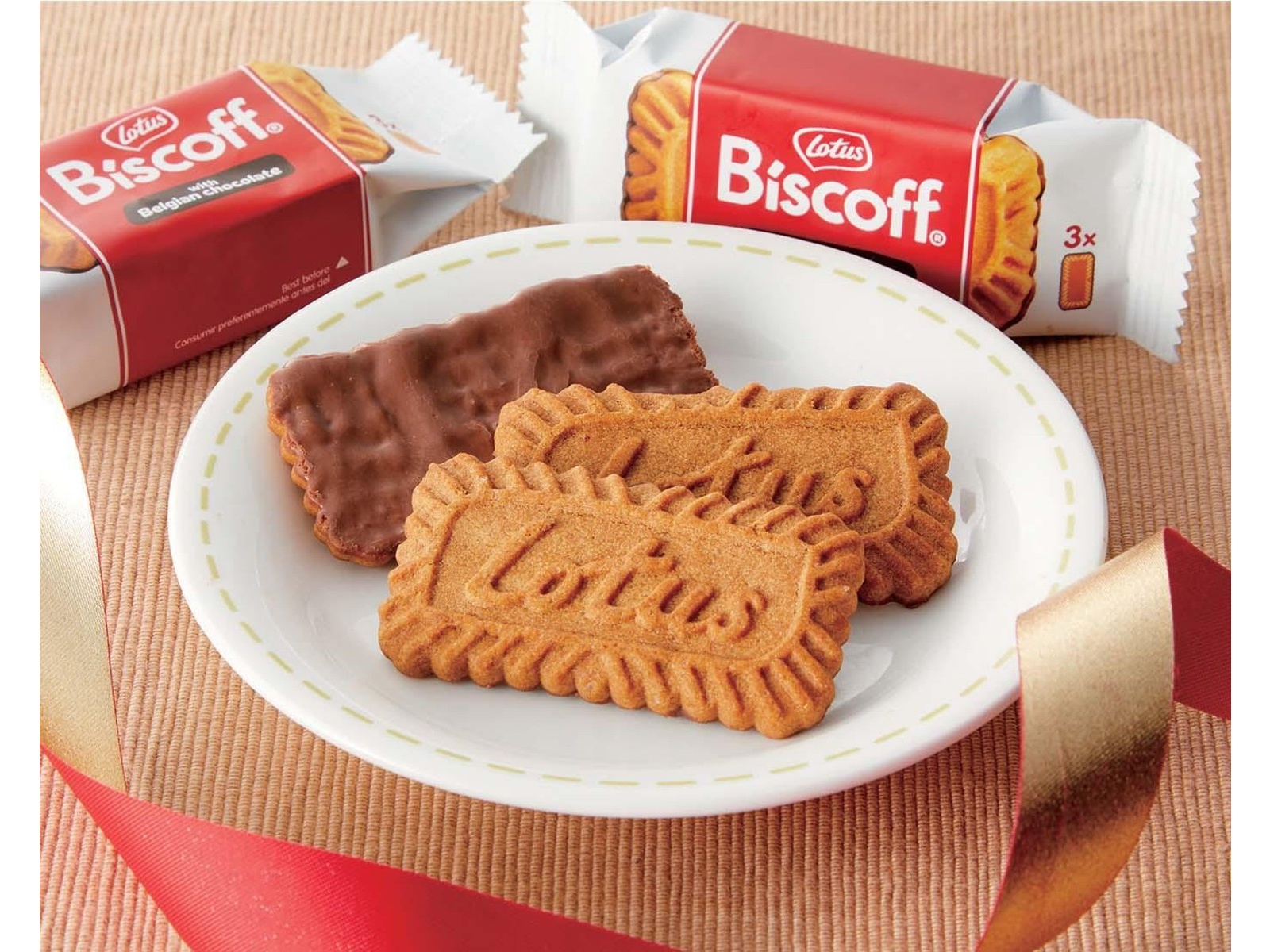 T1 GOLDEN BROWNIE XV-T1 / 9,900円（税込価格 ロータス ビスコフ チョコカラメルビスケット 154g（3枚×7パック